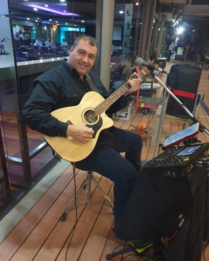 Featured image for “Anthony Tenace Live at Shepparton Club”